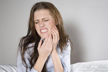 嘴巴經常長潰瘍是怎麼回事