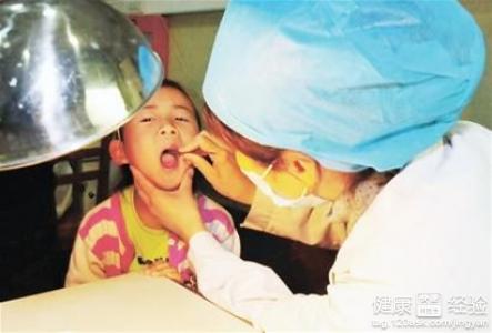 孩子得了口腔潰瘍應該怎麼辦？