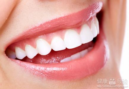 牙龈出血與口臭怎麼預防