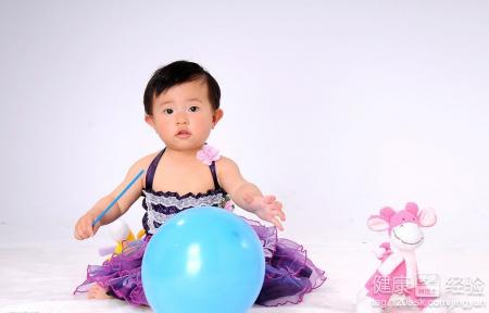 4歲小孩有口臭，怎麼解決？