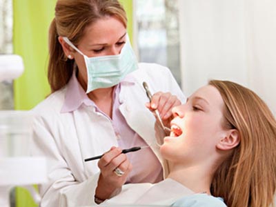 　　口腔潰瘍痛用珍珠粉可以有效治療
