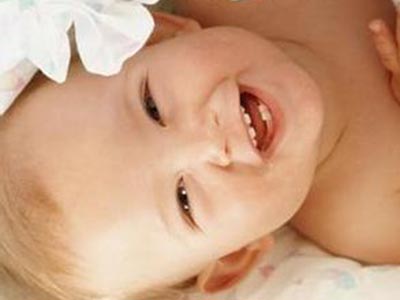 寶寶口腔潰瘍的原因是什麼