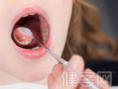 口腔潰瘍跟內分泌失調有關？