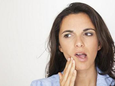 牙龈腫痛，久治不愈是何因？