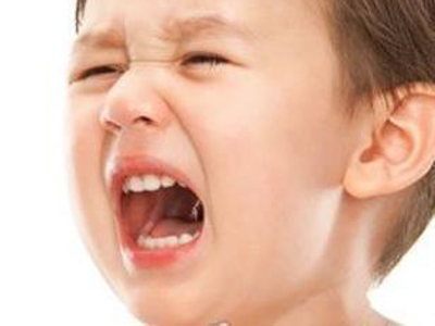 小孩子牙龈腫痛怎麼應對？