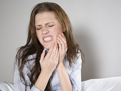 　牙痛需及時治療