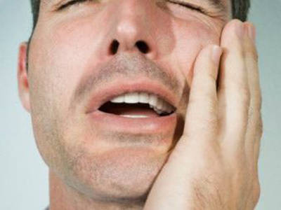 老人牙疼頻繁原來是冠心病的信號