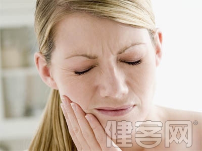 牙龈腫痛的原因及止痛方法