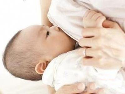 寶寶一歲左右就蛀牙，母乳喂養也要刷牙嗎？