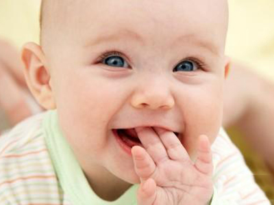 寶寶乳牙護理——如何防治小兒齲齒？