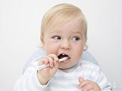 夜奶會長蛀牙？怎麼幫寶寶戒掉喝夜奶的習慣呢？