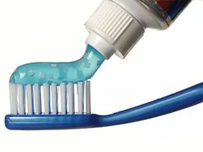 早晚使用不同牙膏利於消滅口腔病菌