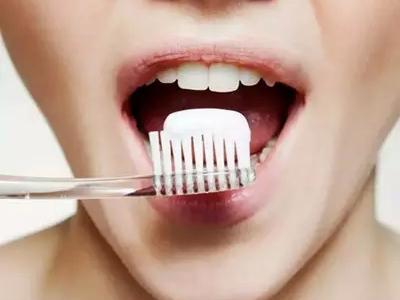 牙膏、牙刷怎麼選？因人而異！