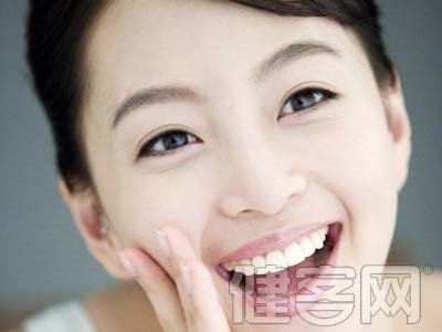 　　2015年4月13日在線發表於《牙周病學2000》(Periodontol2000)雜志的一篇綜述基於牙周炎治療的相關證據，分析了種植體周圍疾病的治療方法。