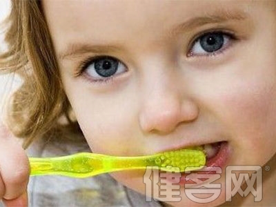 學齡前兒童用含氟牙膏注意事項是什麼