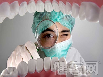 洗牙導致牙齒縫隙變大？這不是洗牙的錯