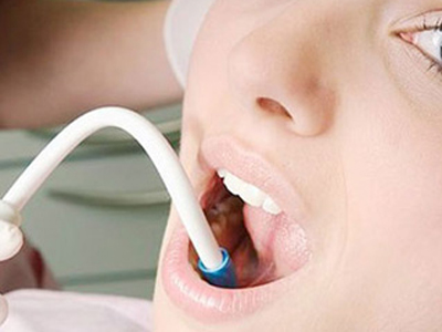 定期洗牙有助於預防牙周病