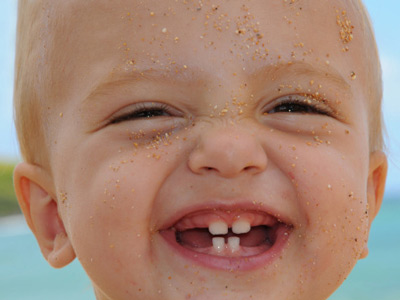 寶寶乳牙保養從選牙刷開始