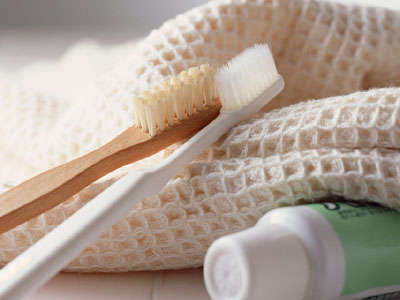 意思性的嘗嘗牙膏的味道 那怎麼可能刷的干淨呢！？