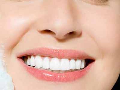 牙齒黃什麼辦法可以治療呢