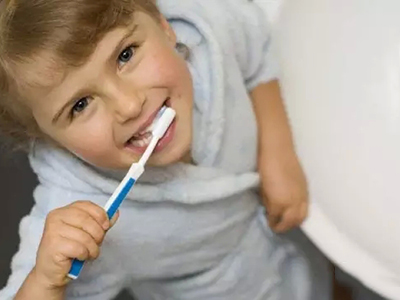 刷牙時流血還要繼續刷嗎？