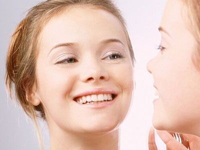 女人做冷光牙齒美白的效果如何呢