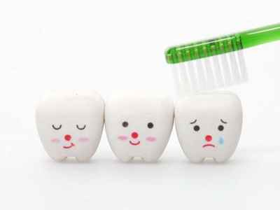 不用洗牙就讓你牙齒快速變白的方法