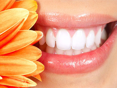 壞習慣讓你變大黃牙 美白牙齒靠“它們”