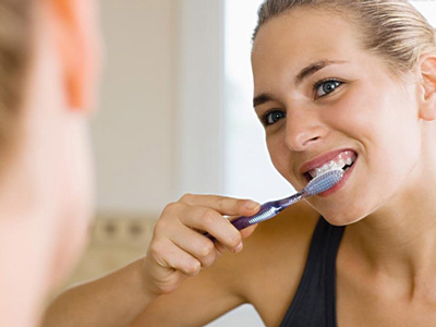 偷懶不想刷牙危害有多大？