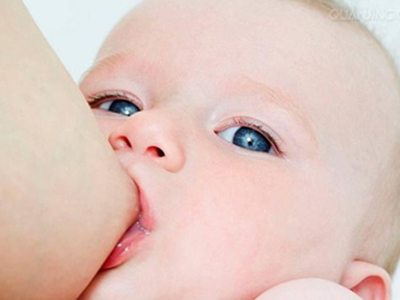 福州一嬰兒出生10天就長牙 醫生：是正常“誕生牙”