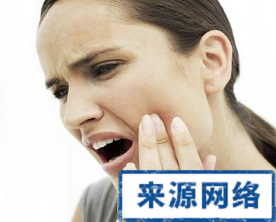 口腔潰瘍的治療方法 口腔潰瘍的治療偏方 口腔潰瘍的治療偏方