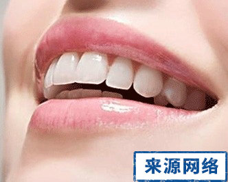 口腔潰瘍 病毒 病毒感染 口腔疾病 舌頭 口腔 女性