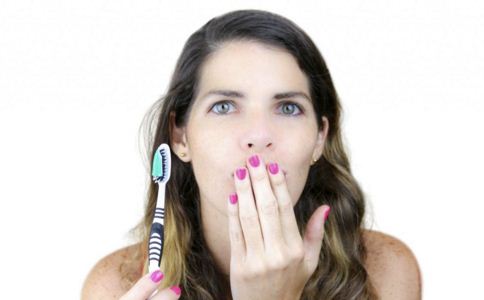 口臭的原因 用什麼刷牙能去除口臭 怎麼去口臭