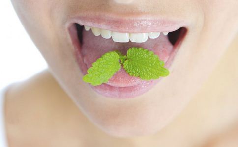 治療口臭有什麼辦法 怎麼消除口臭 如何快速去除口臭