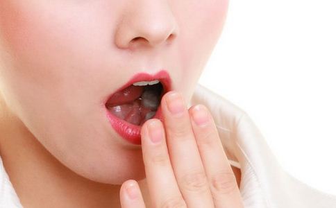 治療口臭有什麼辦法 怎麼消除口臭 如何快速去除口臭