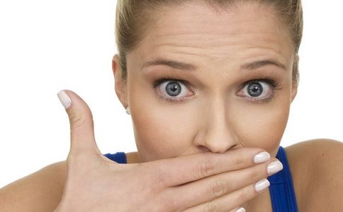 口臭是什麼原因 口臭吃什麼 口臭如何預防