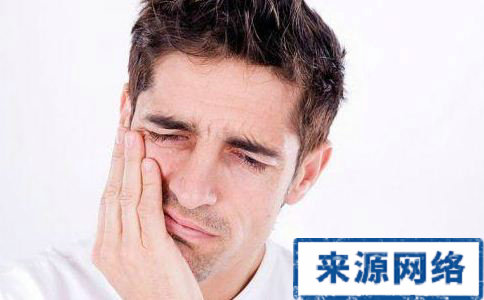 牙周炎的症狀是什麼 牙周炎的病因是什麼 牙周炎如何治療
