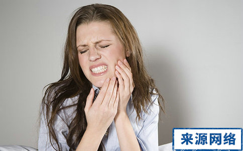 治療牙周炎的方法有什麼 治療牙周炎的偏方有哪些 常規治療牙周炎的方法是什麼
